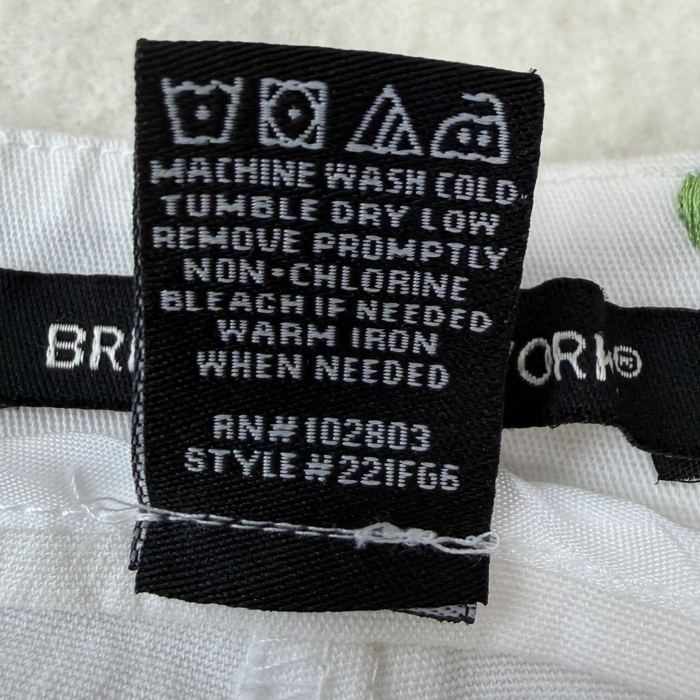 Briggs New York White Embroidered Polka Dot Crop Capri Pants Size 16 98% Cotton - Picture 5 of 8